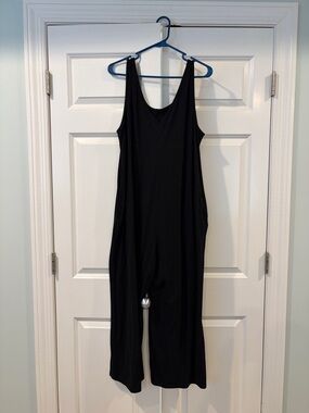 Black Sleeveless Wide-Leg Jumpsuit - Women